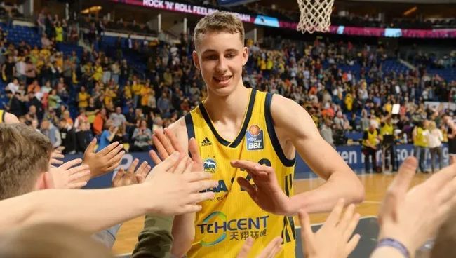 分表现在得 分表现在得