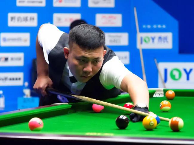 竞争激烈的 竞争激烈的